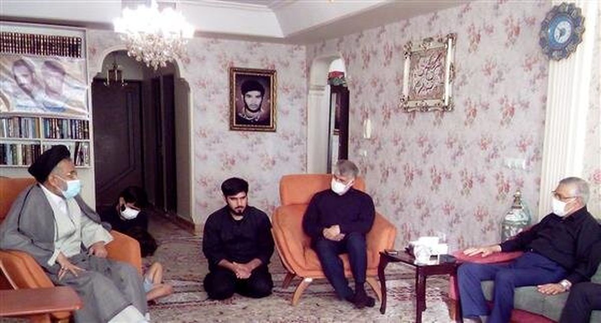 وزیراطلاعات با خانواده شهید مدافع حرم حسن عبدالله‌زاده دیدار کرد