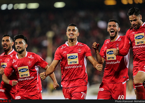 دیدار تیم های فوتبال پرسپولیس و پیکان