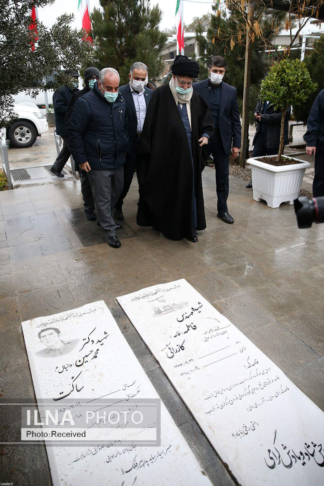 حضور رهبر انقلاب در مرقد مطهر امام راحل و گلزار شهدای بهشت زهرا