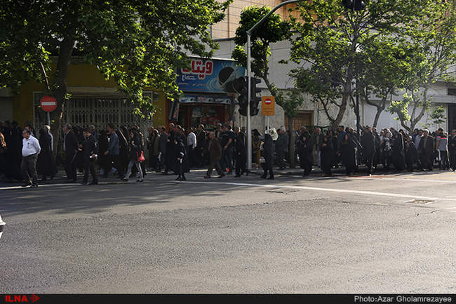  آغاز همایش گروه‌های کارگری در مقابل ساختمان تشکیلات مرکزی خانه کار