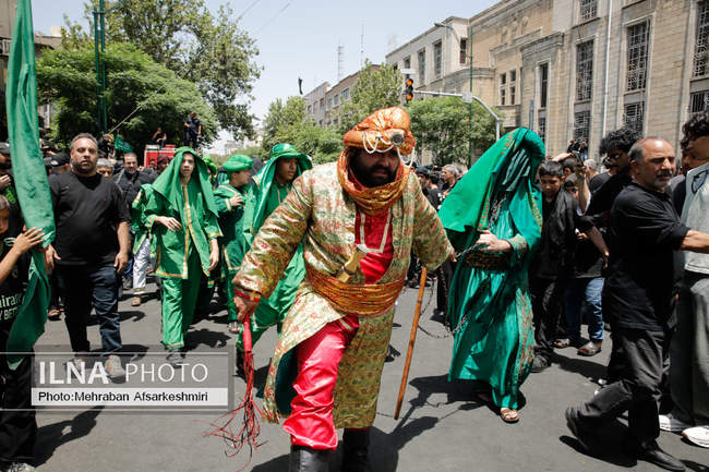 مراسم خیمه‌سوزان ظهر عاشورا در چهارراه گلوبندک تهران /2