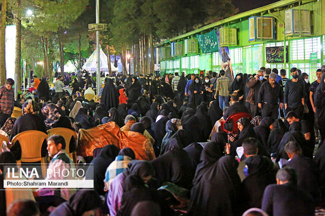 احیای شب بیست و یکم ماه رمضان در گلستان شهدا‎ اصفهان