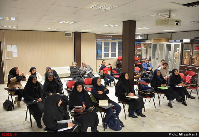 آشنایی خبرنگاران قزوین با راههای کاهش خسارت ناشی از زلزله 