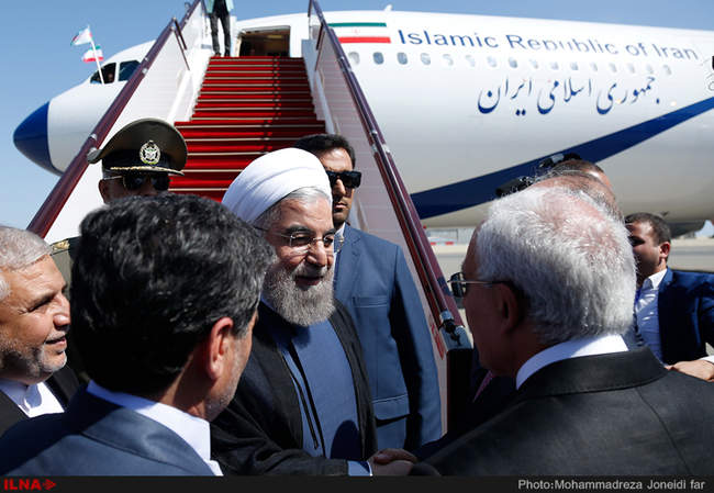 حسن روحانی رئیس جمهور کشورمان وارد باکو شد/2
