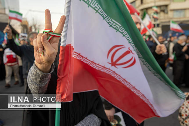 آیین وداع با پیکر شهدای ناوشکن «دنا» 