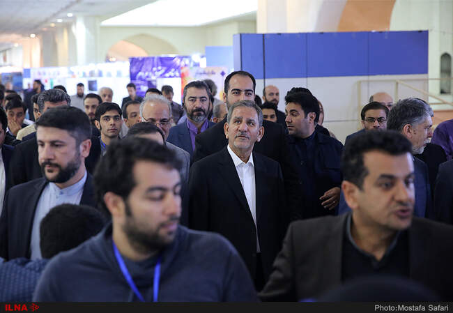 بازدید معاون اول رئیس‌جمهور از بیست و سومین نمایشگاه مطبوعات و خبرگزاری‌ها