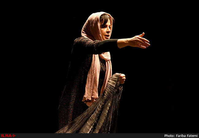 نمایش بهمن در تالار سایه شهر به روی صحنه رفت