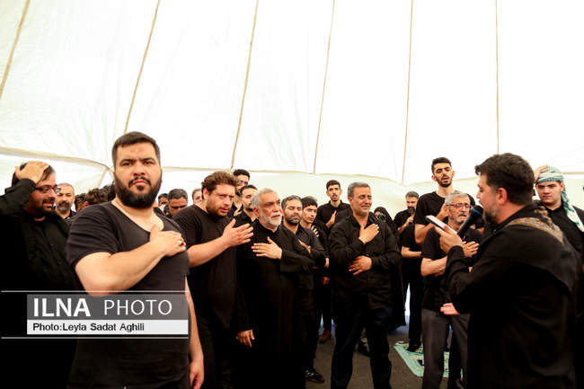 مراسم خیمه‌سوزان ظهر عاشورا در چهارراه گلوبندک تهران/1