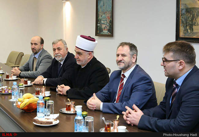 ادامه برنامه‌ها و دیدارهای ظریف در سفر به بوسنی-2