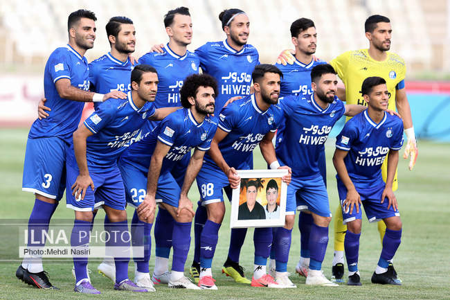 دیدار تیمهای فوتبال استقلال تهران وسایپا