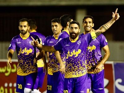 بازیکنان هوادار تهران پاداش گرفتند