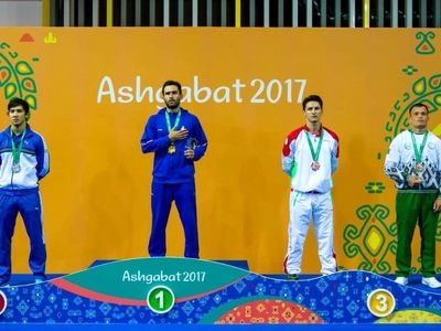 پورفرج: ملی پوش که نباید برای اعزام دنبال اسپانسر باشد!/ فدراسیون انجمن‌های ورزشی کارشکنی می‌کند