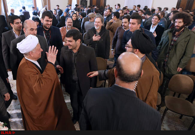 دیدار جمعی از دانشجویان دانشگاه‌های مختلف کشور با آیت‌الله هاشمی ر