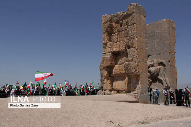 بزرگداشت سالروز سفر تاریخی رهبر معظم انقلاب به استان فارس