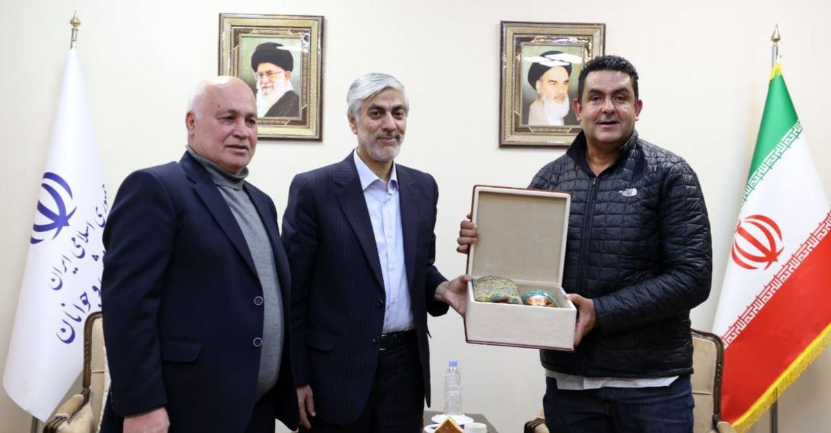 دیدار عضو هیات رییسه فدراسیون جهانی اسکیت با وزیر ورزش و جوانان
