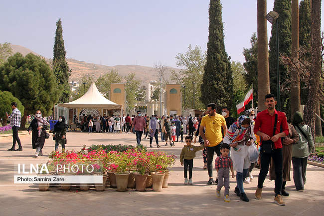 بازدیدمسافران نوروزی ازباغ ارم شیراز