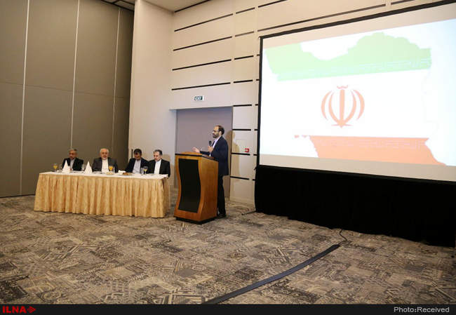 ورود ظریف وزیر امور خارجه و هیات همراه به فرودگاه آکرا و دیدار با ایر