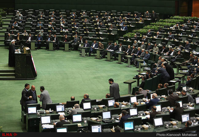 گزارش تصویری از حواشی تقدیم لایحه بودجه ۹۷ با همراهی مردان اقتصادی دولت