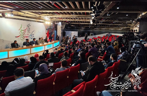 فرشاد گل‌سفیدی: همه چیز در «هفت بهار نارنج» ساده است/ علی نصیریان یک تنه فیلم را پیش می‌برد