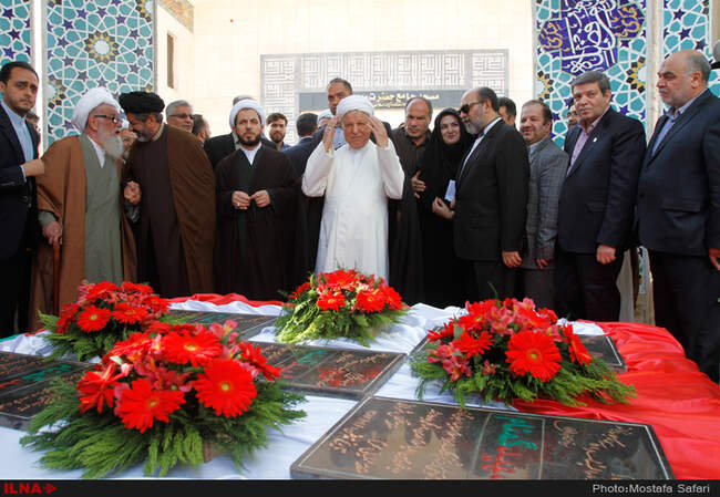 بازدید آیت الله هاشمی رفسنجانی از چند طرح در دانشگاه آزاد اسلامی واحد مشهد 
