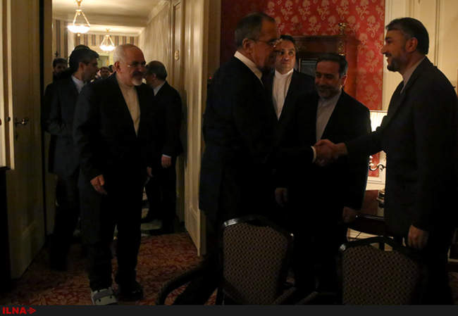 دیدارهای روز نخست محمد جواد ظریف در اجلاس سوریه در وین