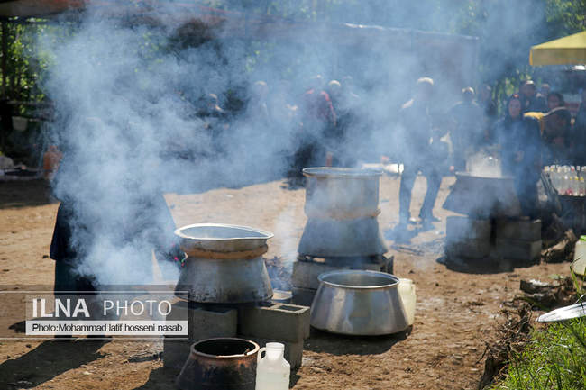 دومین جشنواره گلاب گیری روستای امروله سنندج