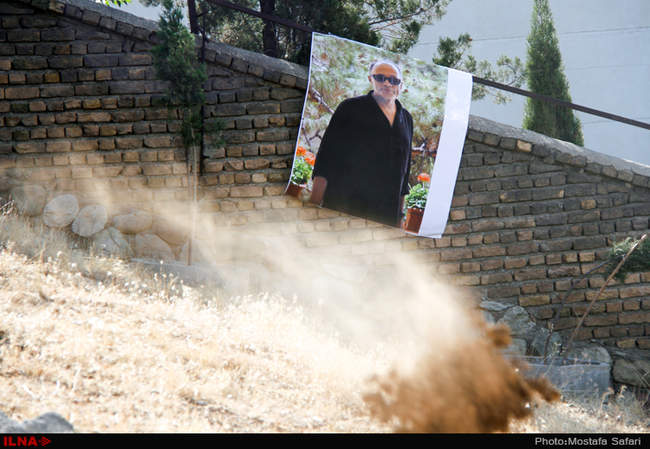 مراسم خاکسپاری پیکر عباس کیارستمی در لواسان