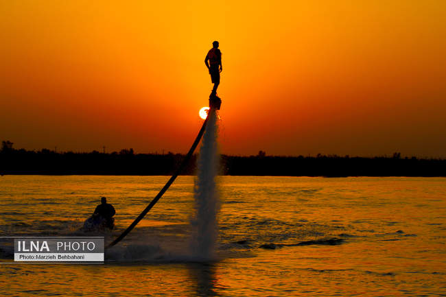 *سایه‌ی غروب در قلب آبادان؛ روایت تصویری از زندگی، نگاه و نفس‌های آخ