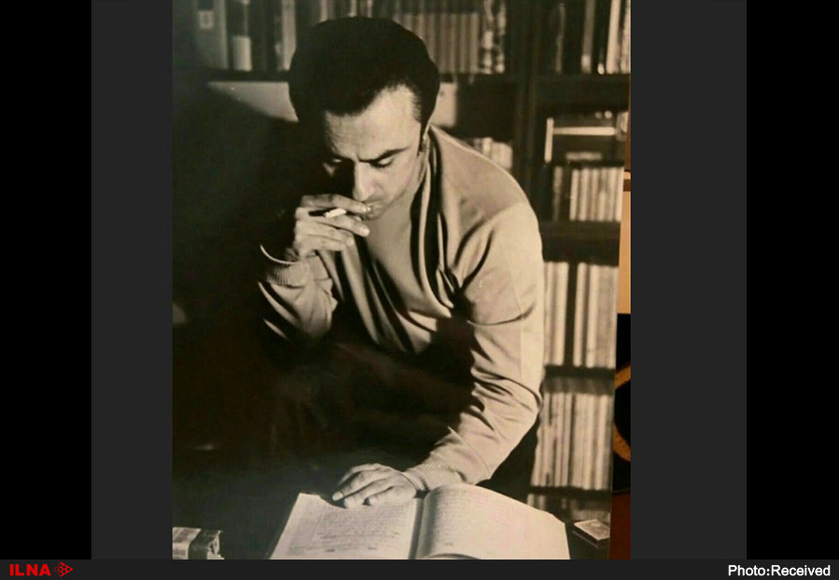 نمایشنامه‌نویسی که در حجاب کامل زیست/زمین که هیچ، حتی آب از آب تکان نخورد