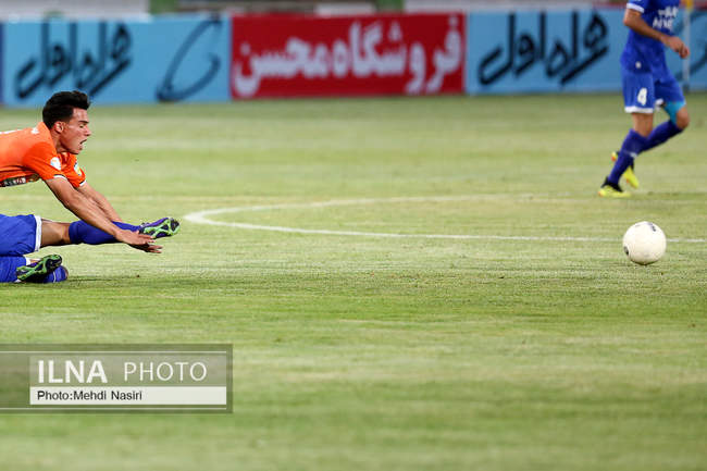 دیدار تیمهای فوتبال استقلال تهران وسایپا