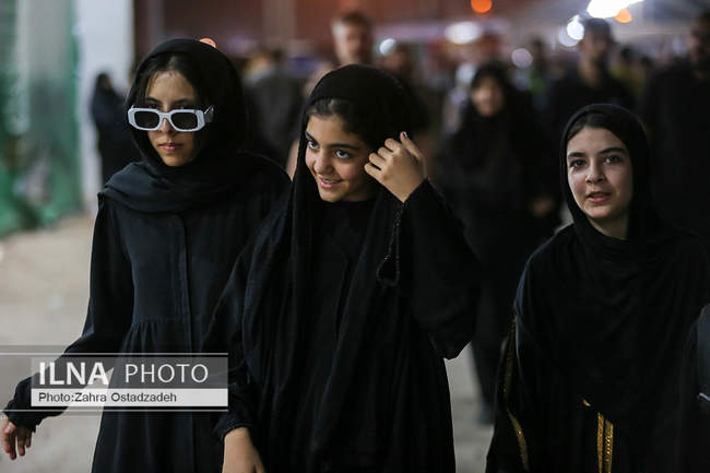 عبور زائران اربعین حسینی از مرز شلمچه