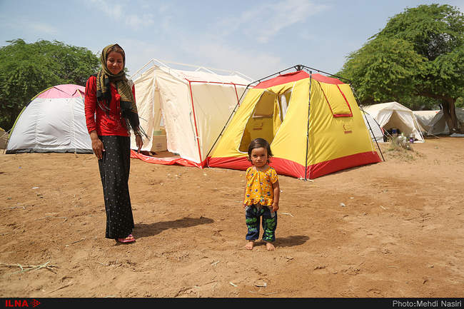 زندگی سیل‌زدگان روستای خسرج در اردوگاه 
