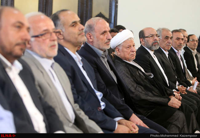 دیدار جمعی از آزادگان هشت سال دفاع مقدس با آیت‌الله هاشمی رفسنجانی