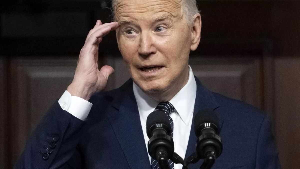Biden accuses Trump of using "Hitler's language"
