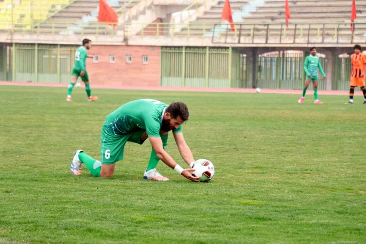 اخراج موقت دو بازیکن از چوکا تالش