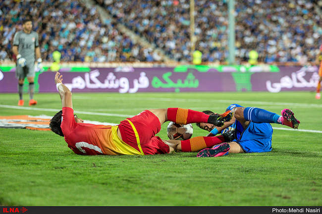دیدار تیم های استقلال تهران و فولاد خوزستان