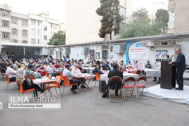 نشست مشترک تشکلهای کارگری و کارفرمایی در خانه کارگر 