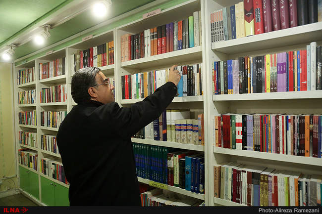 مراسم رونمایی از کتاب خاطرات ناصر ملک مطیعی