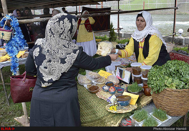 برگزاری جشنواره سمنوپزان در رودبار 