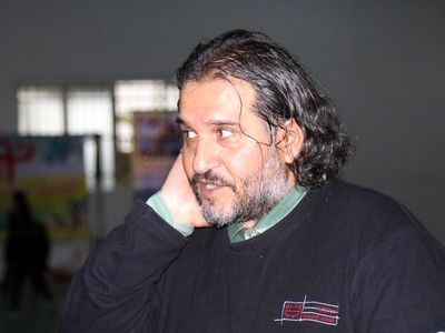 بدون اقتصاد پویا نمی‌توان انتظار یک تئاتر استاندارد داشت/ تنها عشق است که هنوز هنرمند و تماشاگر را به سالن نمایش می‌کشاند