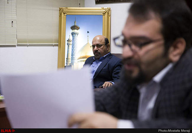 بازدید اعضای شورای شهر قم از نمایشگاه لوازم التحریر 