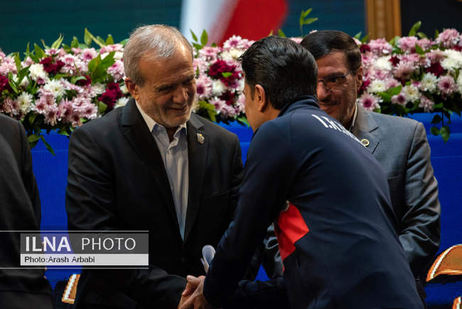 آیین تجلیل از قهرمانان سرافراز پارالمپیک ایران با حضور پزشکیان و دنی