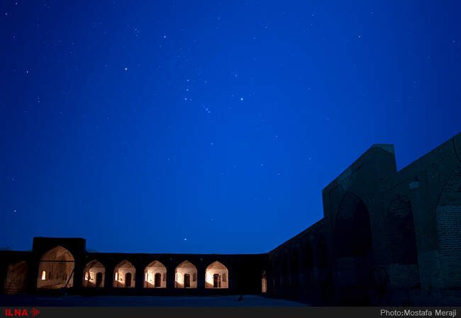نماهای شبانه کاروانسرای ساسانی دیرگچین