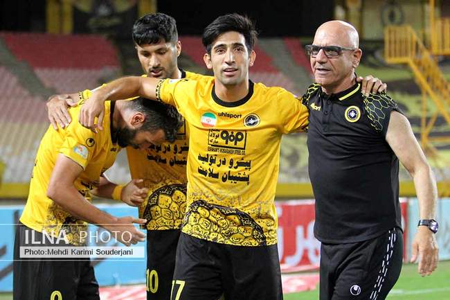 برد سپاهان برابر صنعت نفت آبادان 