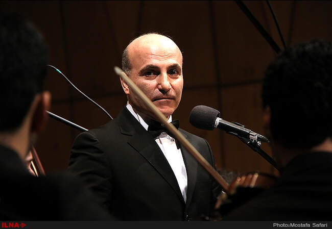 آنتونیو زومباخو از کشور پرتغال و گروه ارکستر نغمه باران در ششمین شب سی و دومین جشنواره موسیقی فجر