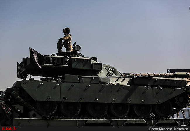 نمایش جدیدترین تجهیزات نظامی در مراسم رژه نیروهای مسلح
