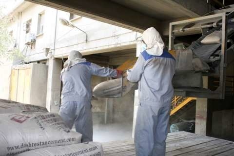 انتقاد کارگران سیمان بهبهان به عدم تبدیل وضعیت