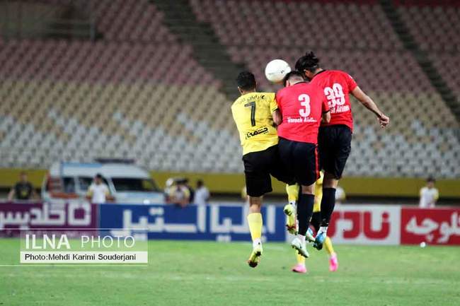 گزارش تصویری بازی سپاهان اصفهان و نساجی قائم شهر