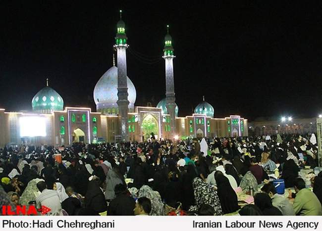 آیین‌ احیای شب بیست و یکم ماه رمضان / مسجد جمکران