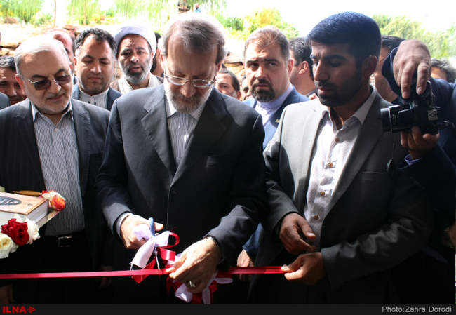 افتتاح پروژه های عمرانی در قم با حضور علی لاریجانی